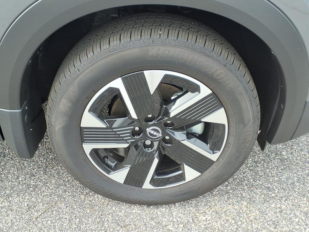 New 2025 Gun Metallic Nissan SV image 5