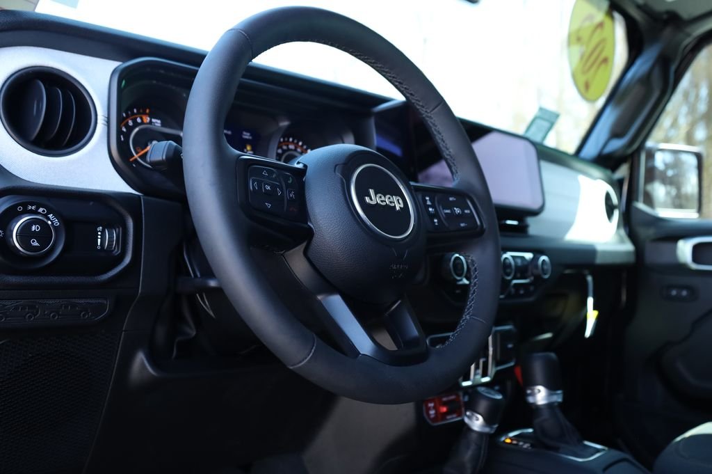 2025 Jeep Gladiator Willys - Photo 20