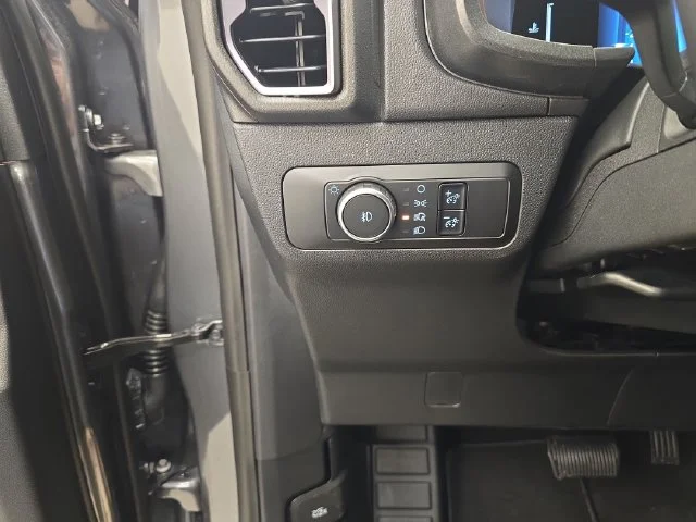 New 2026 Carbonized Gray Metallic Ford Outer Banks® image 35