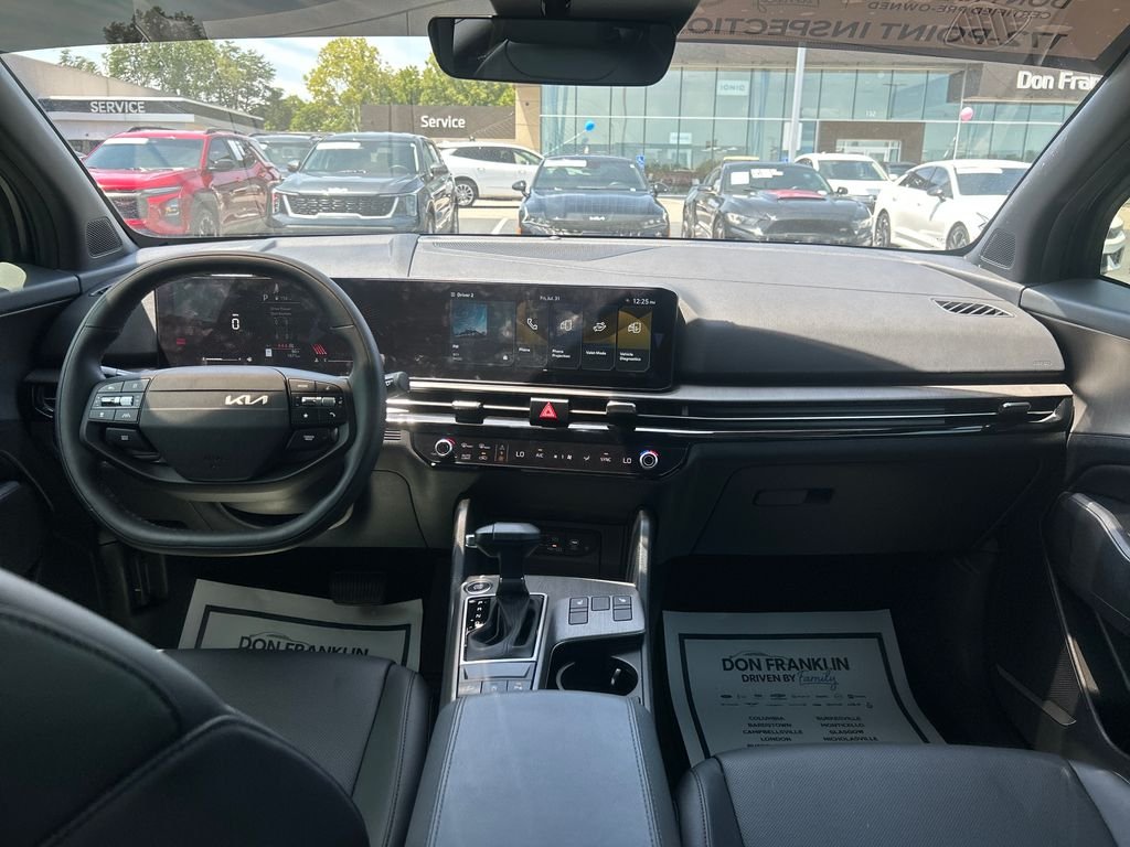 Used 2026 Black Kia X-Line image 15