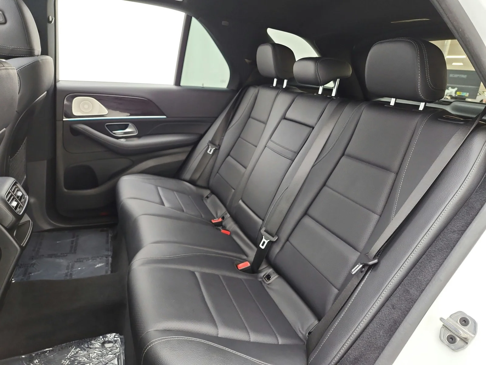 Used 2023 Polar White Mercedes-Benz GLE 350 SUV image 13