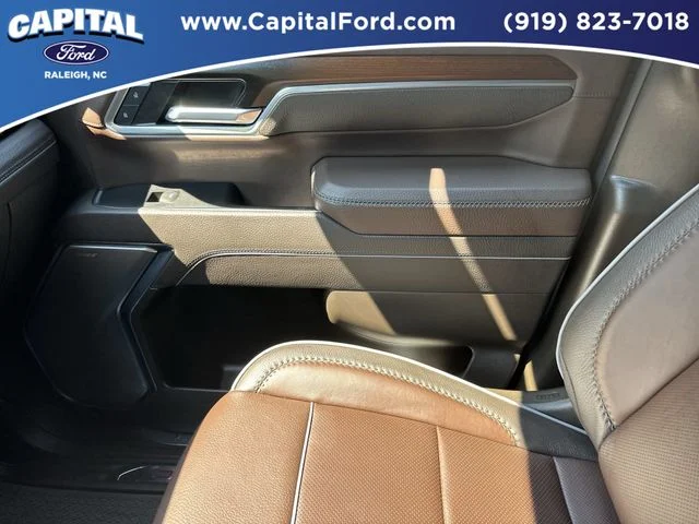 Used 2025 Silver GMC Denali image 29