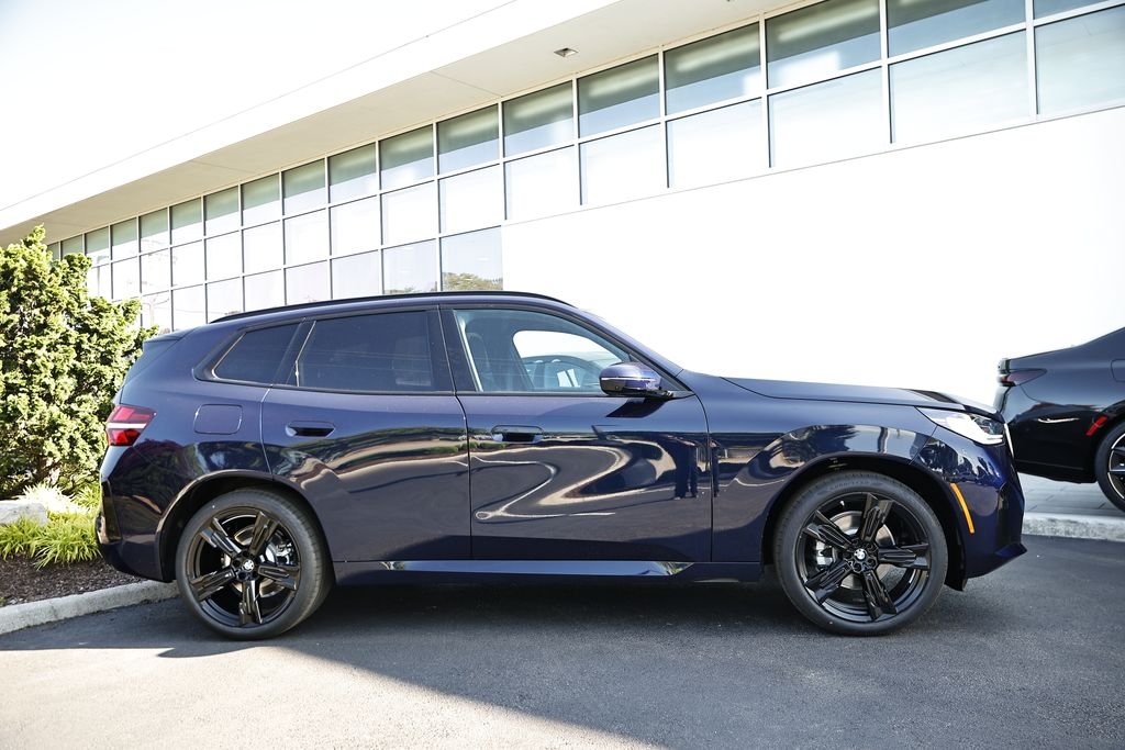 New 2026 Tanzanite Blue II Metallic BMW 30 xDrive image 3