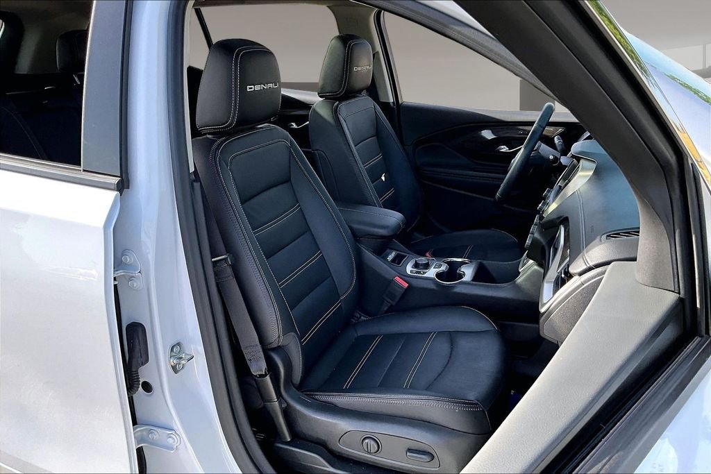 Used 2024 White GMC Denali image 7