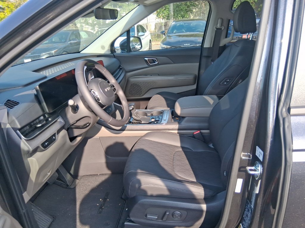 Certified Used 2026 Gray Kia EX image 11