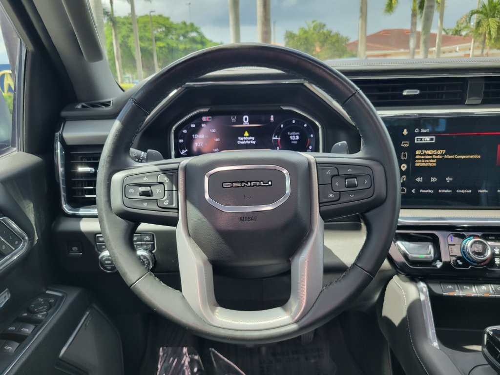 Used 2025 Silver GMC Denali image 23