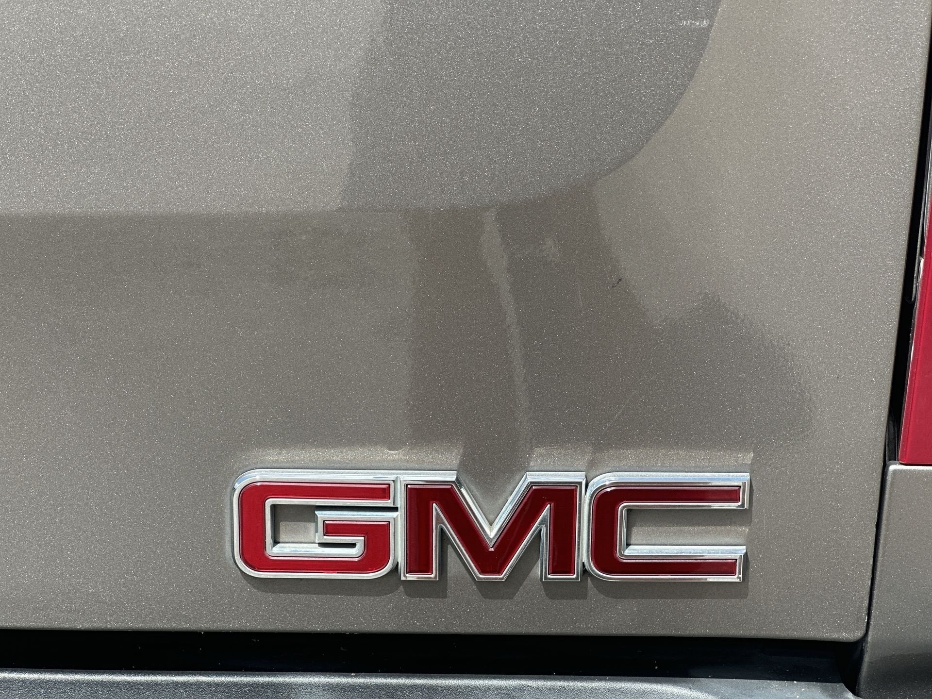 Used 2013 MOCHA STEEL METALLIC GMC SLT image 31