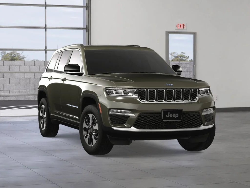 New 2024 Rocky Mountain Pearl-Coat Exterior Paint Jeep 4xe image 9