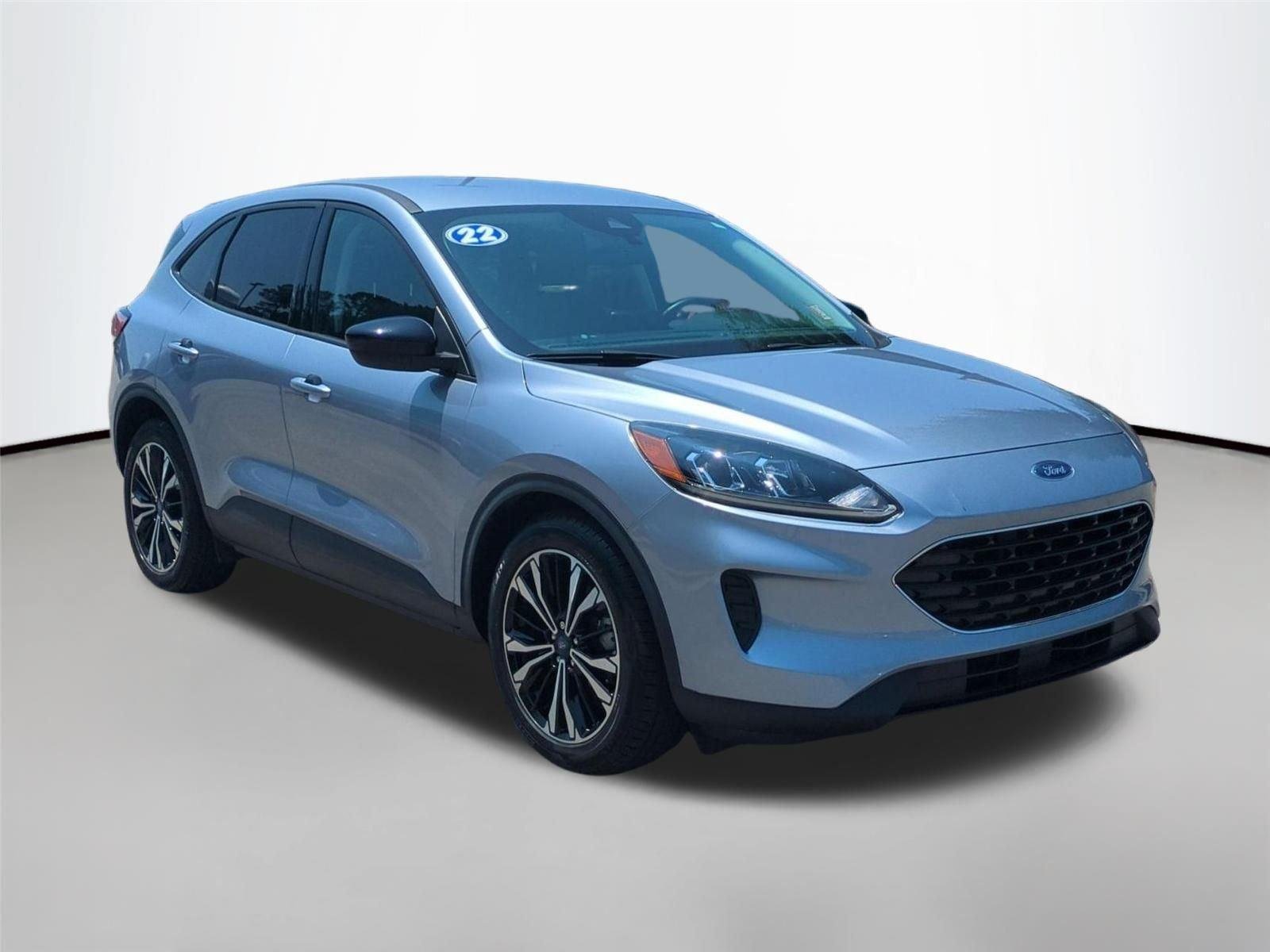 Used 2022 Iced Blue Silver Ford SE image 7
