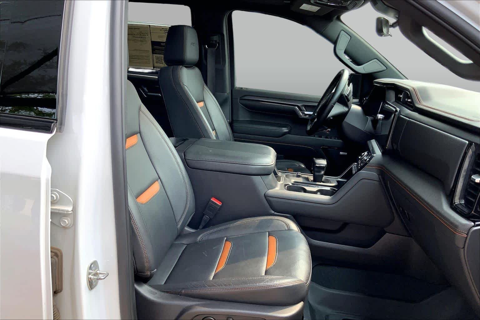 Used 2024 Summit White GMC AT4 image 7