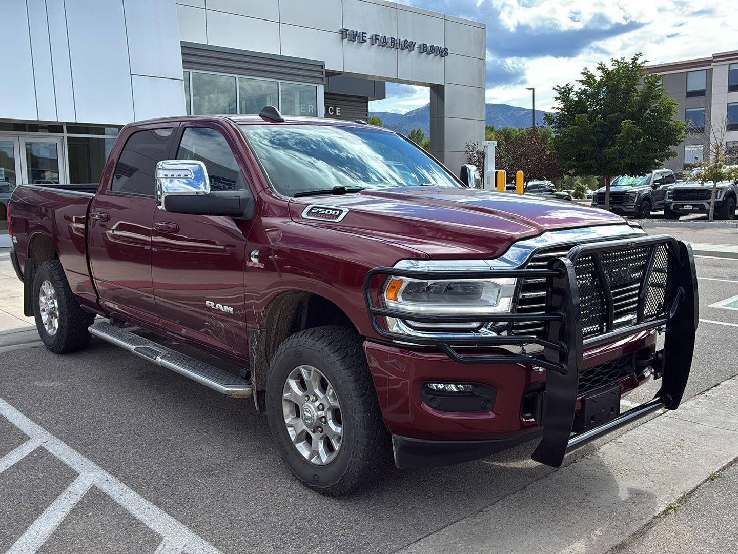 Used 2024  RAM Laramie image 2