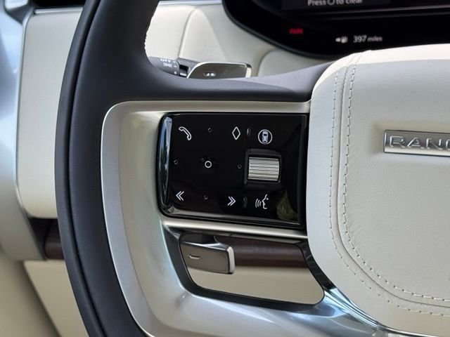 New 2026 Ostuni Pearl White Land Rover SE image 23