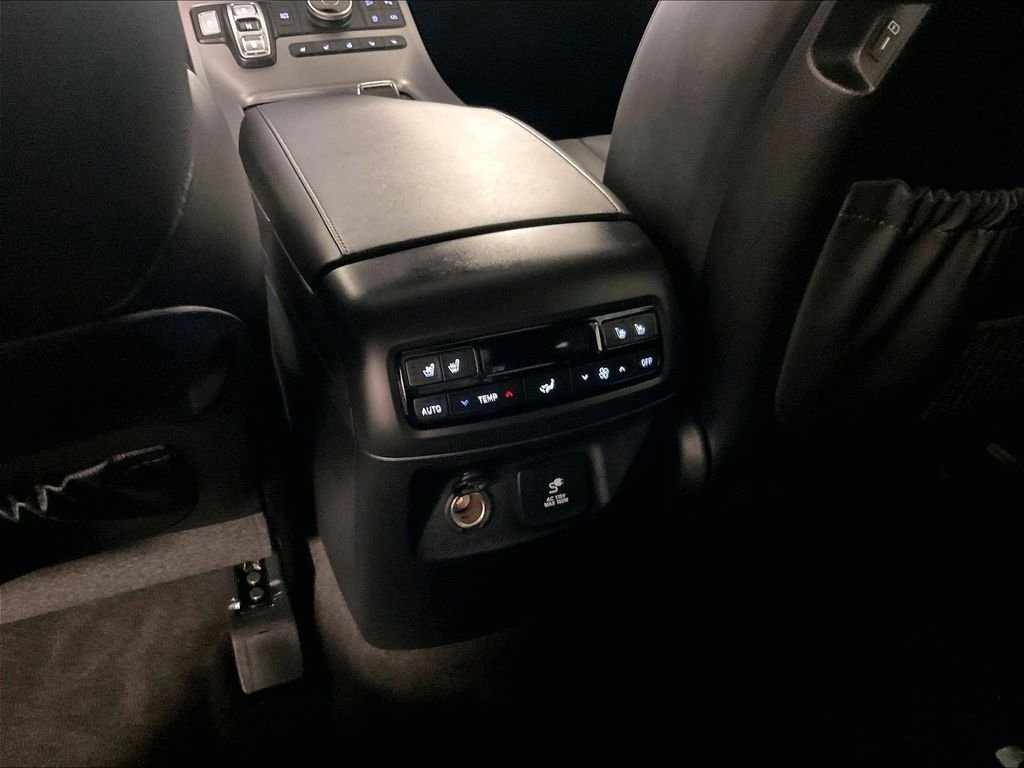 Used 2024 Silver Hyundai Calligraphy image 29