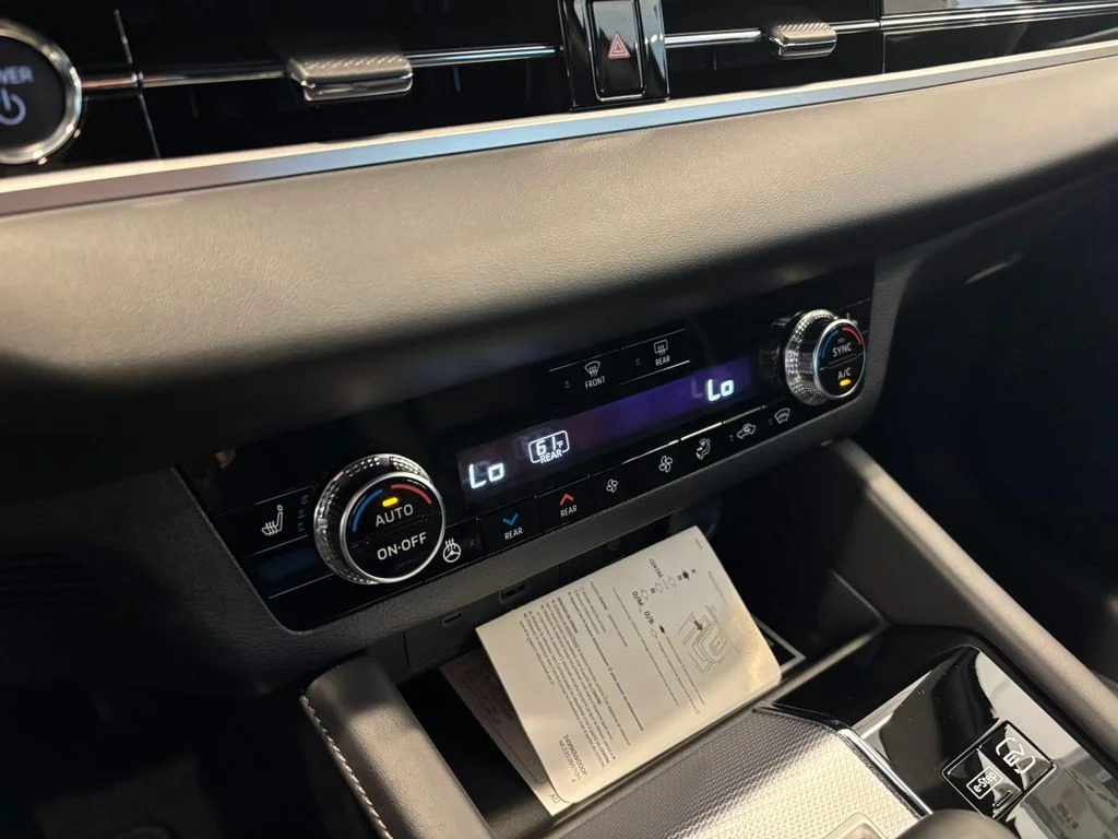 New 2026 Black Nissan Platinum image 21
