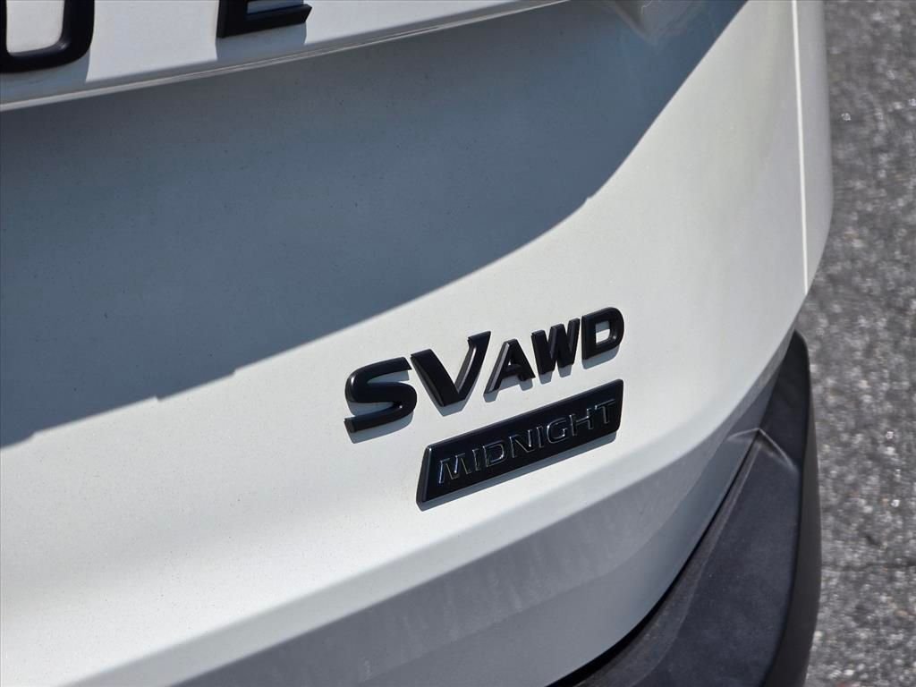 Used 2023 White Nissan SV image 14
