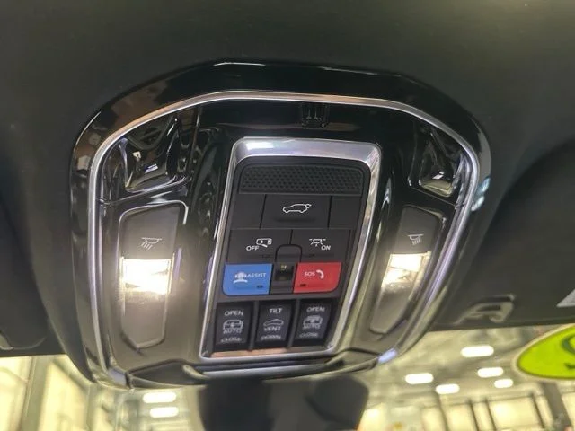 Used 2022 Silver Jeep Series II image 22