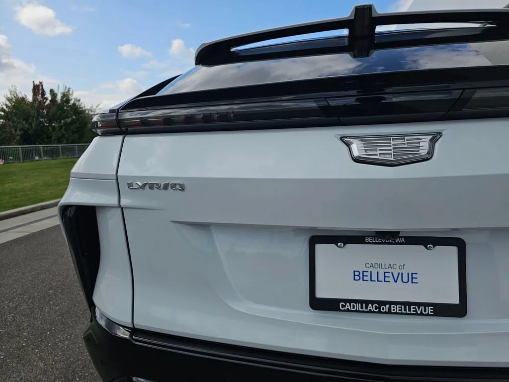 New 2027 Vibrant White Tricoat Cadillac Sport image 16