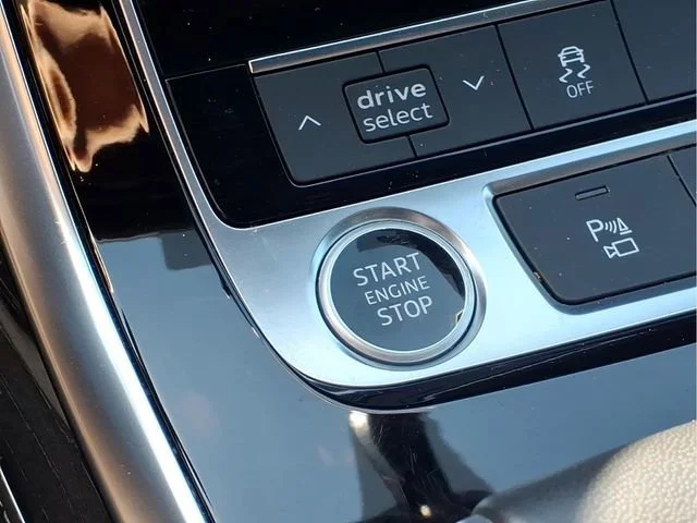 Used 2025  Audi Premium Plus image 14