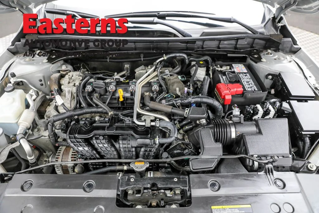 Used 2022 Silver Nissan 2.5 SV image 7