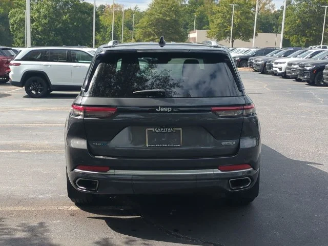 Used 2022 Gray Jeep Summit 4xe image 4