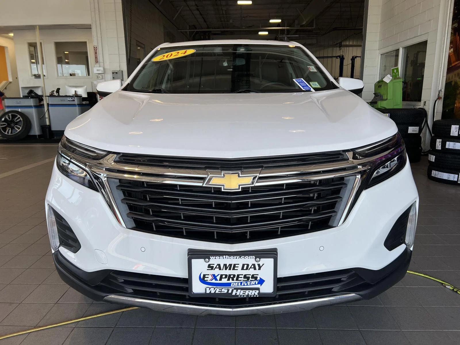 Used 2024 Summit White Chevrolet LT image 3