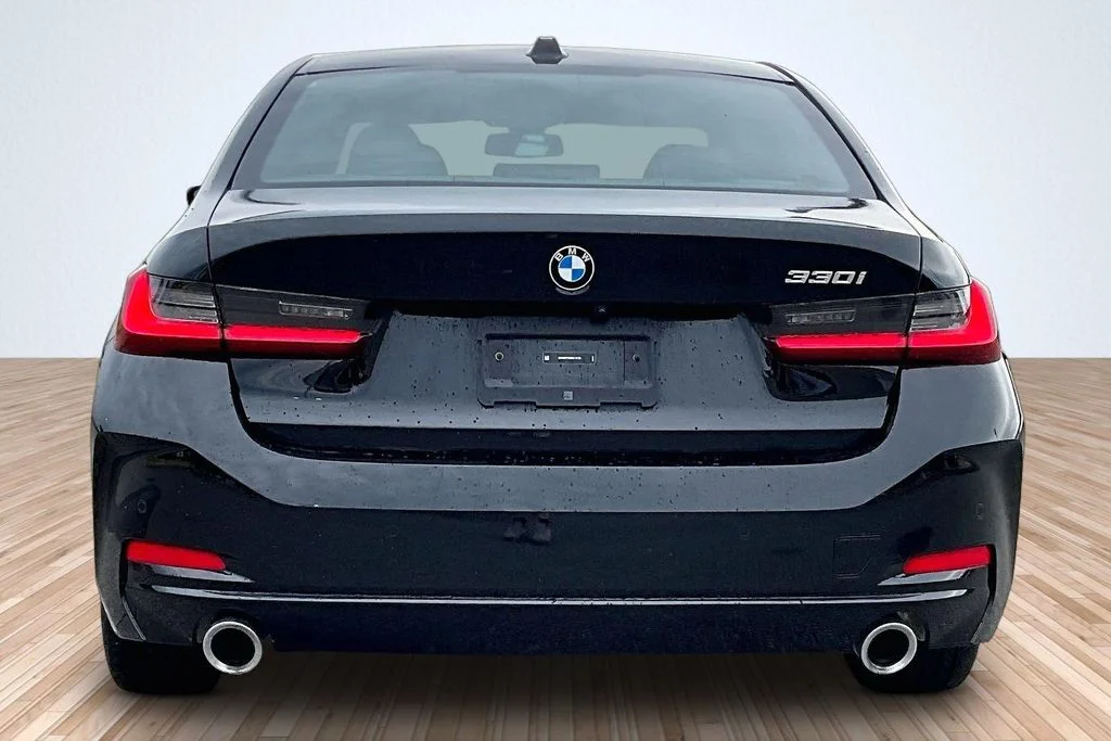 Used 2024 Black BMW 330i image 4