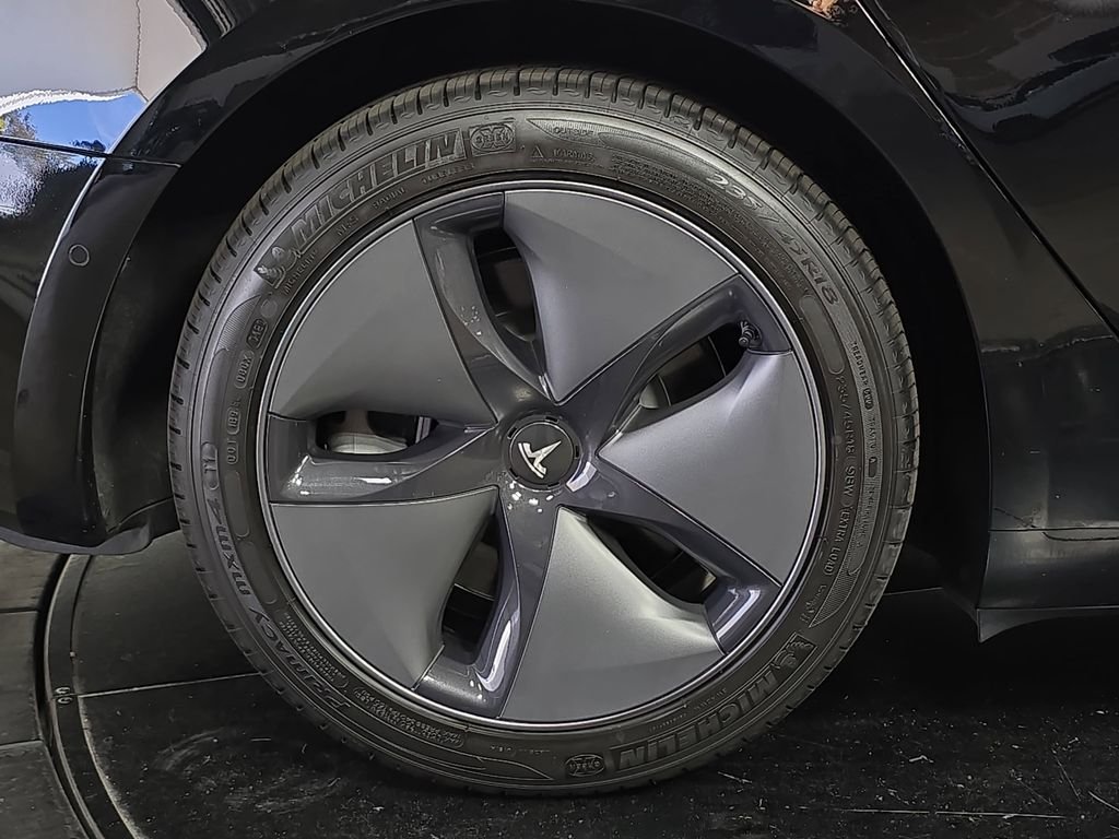 Used 2019  Tesla Standard image 29