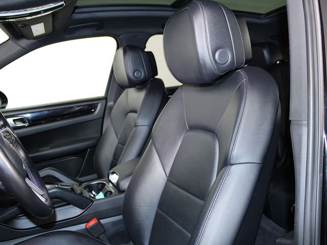 2023 Porsche Cayenne Base - Photo 18