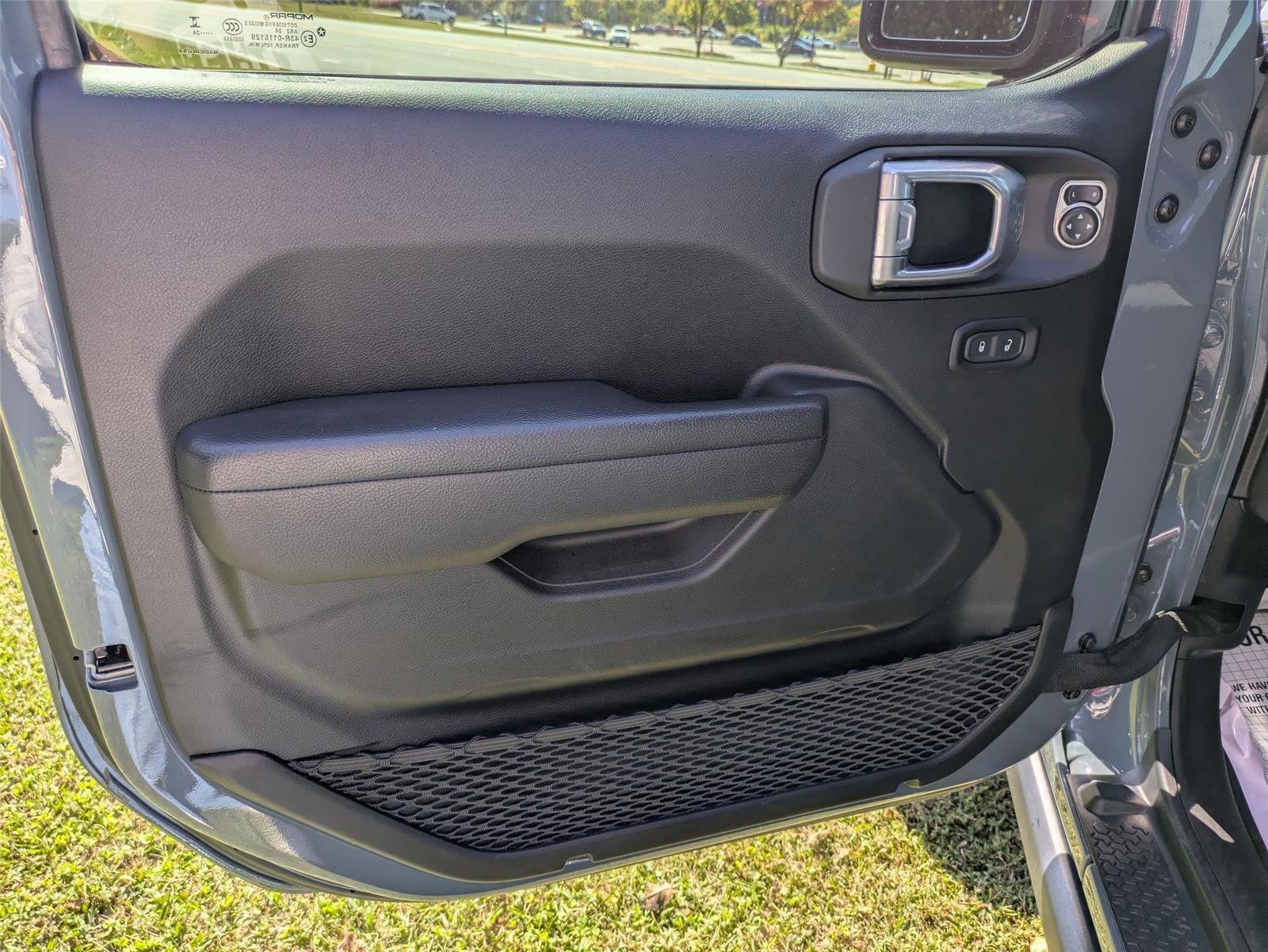 Used 2024 Anvil Clear Coat Jeep Rubicon image 12