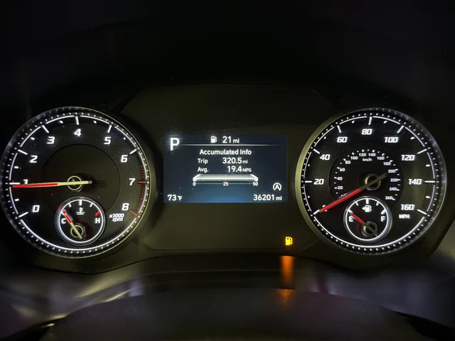 Used 2023 Silver Hyundai SEL image 13