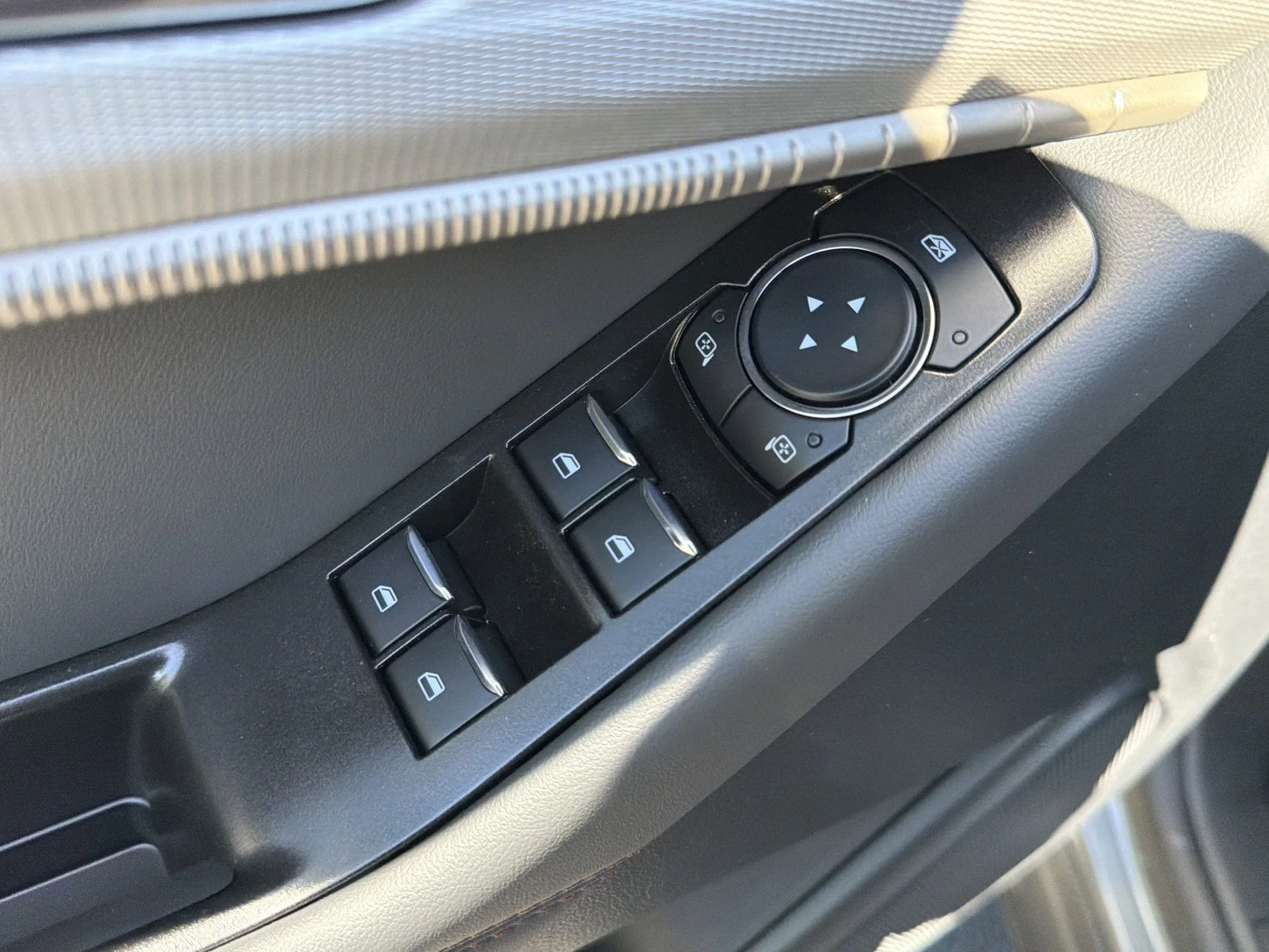 New 2026 Carbonized Gray Metallic Ford Active image 15