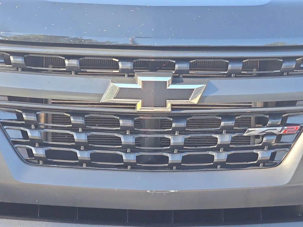 Used 2019 Black Chevrolet ZR2 image 17