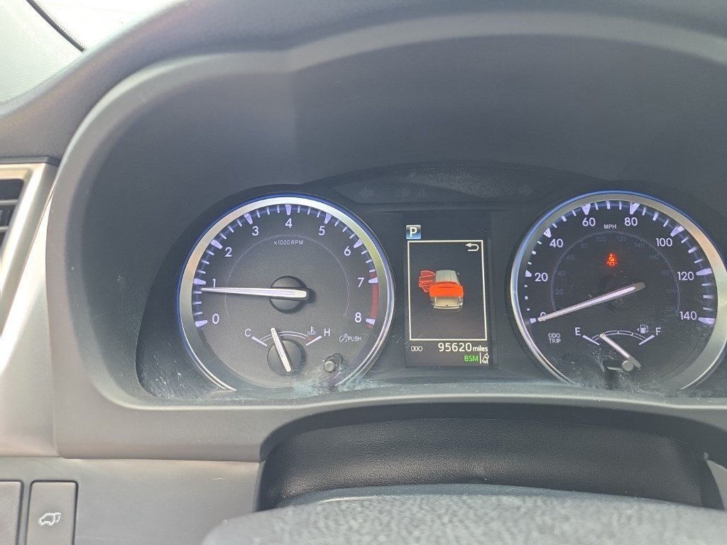 Used 2019 Shoreline Mist Toyota XLE image 16