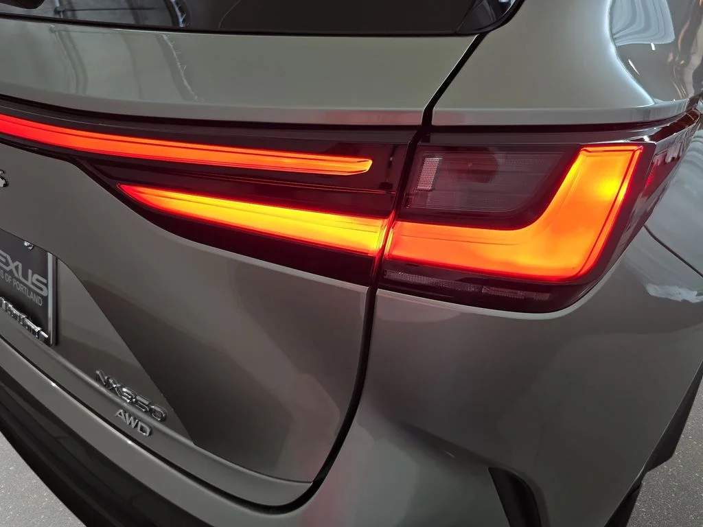 New 2026 Atomic Silver Lexus PREMIUM image 31