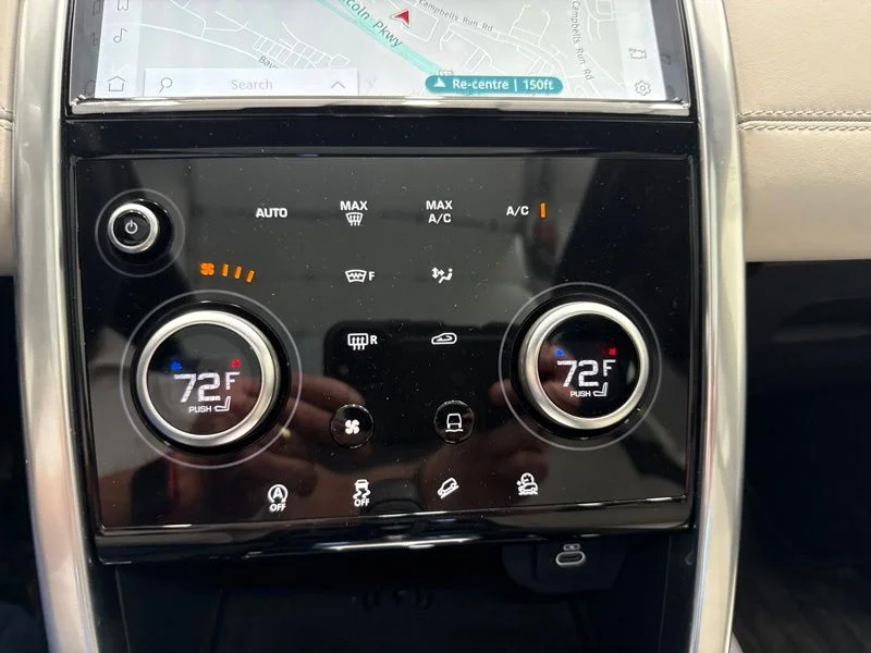 Used 2022  Land Rover SE R-Dynamic image 33
