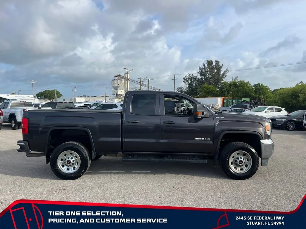 Used 2016 IRIDIUM METALLIC GMC 4WD Double Cab 144.2" image 4