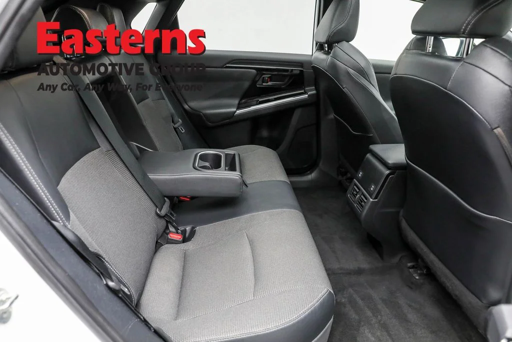 Used 2023 White Toyota XLE image 21