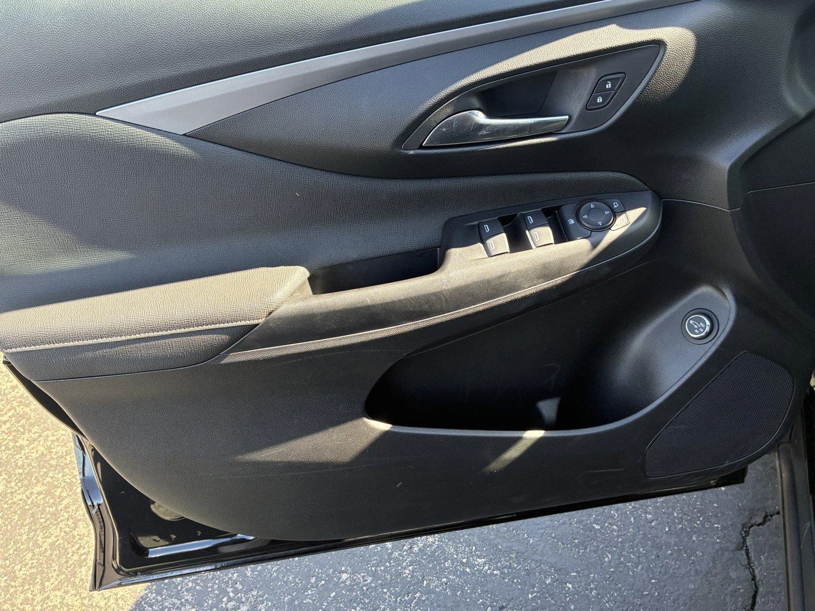 New 2026 Ebony Twilight Metallic Buick Preferred image 18