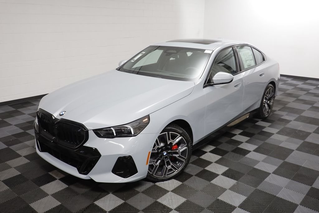 New 2026 Brooklyn Grey Metallic BMW 530i xDrive image 2