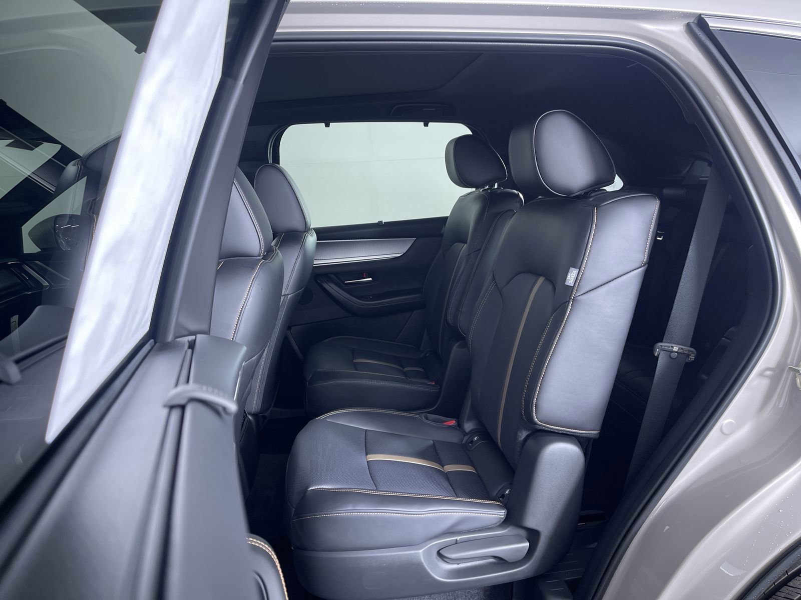 New 2026 Platinum Quartz Metallic Mazda Premium Plus image 22