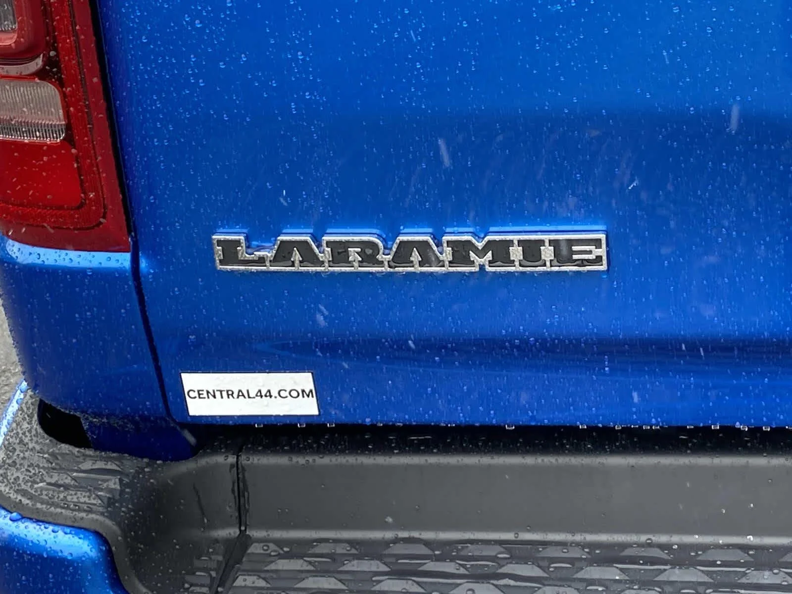 Used 2022 Hydro Blue Pearlcoat Ram Laramie image 5
