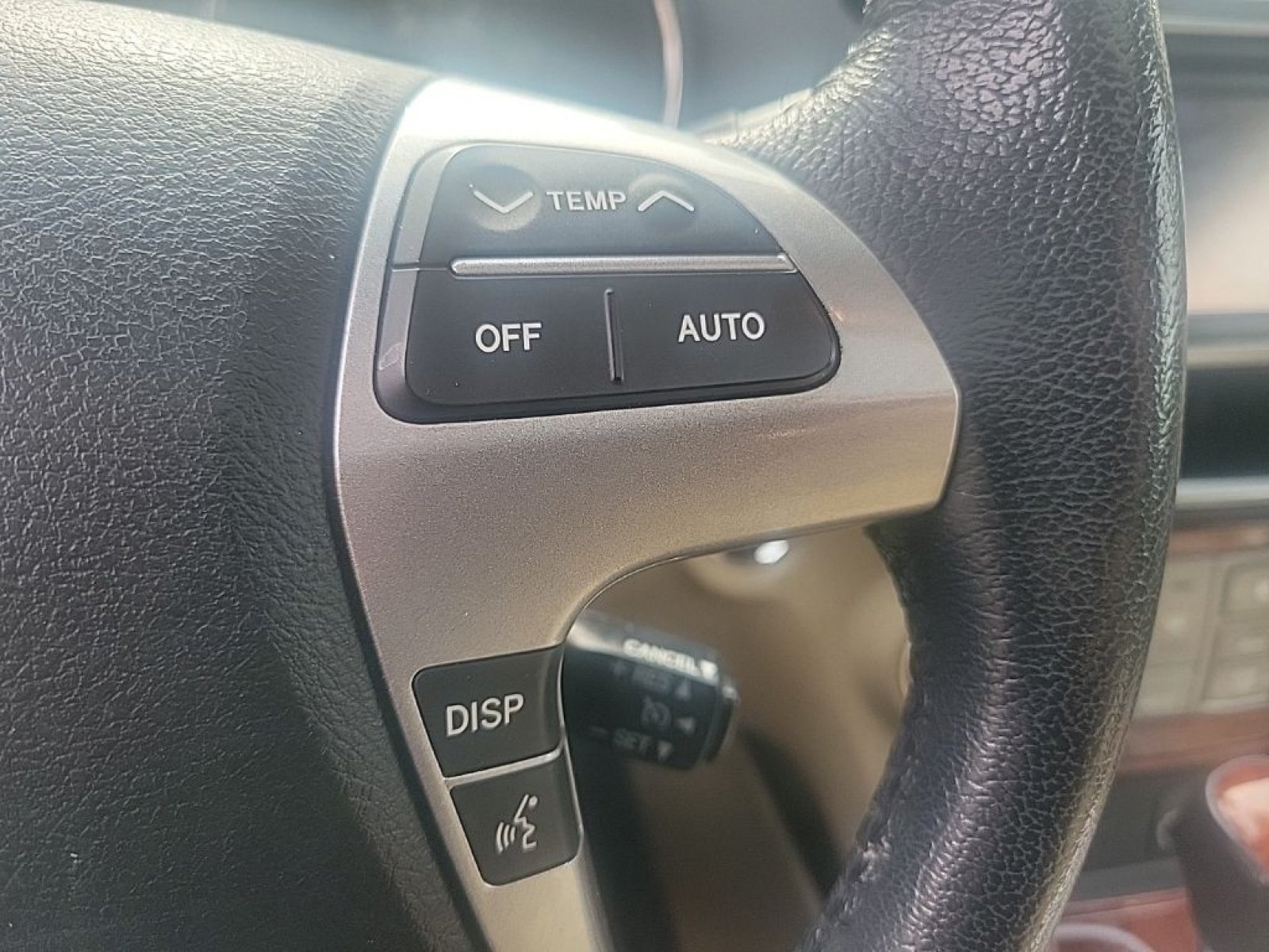 Used 2013 Black Toyota Limited image 23