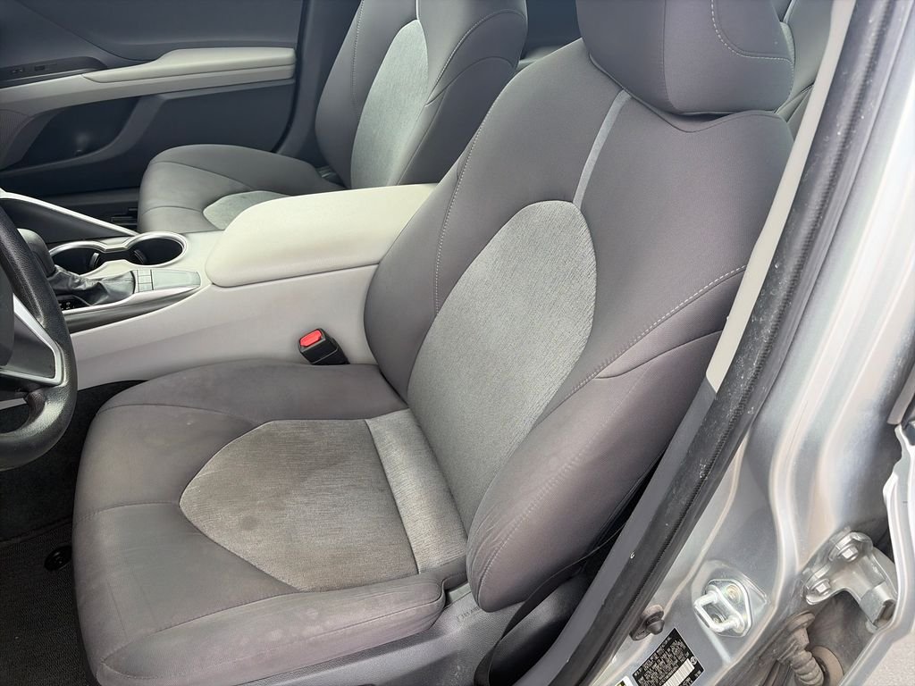 Used 2022 Silver Toyota LE image 12