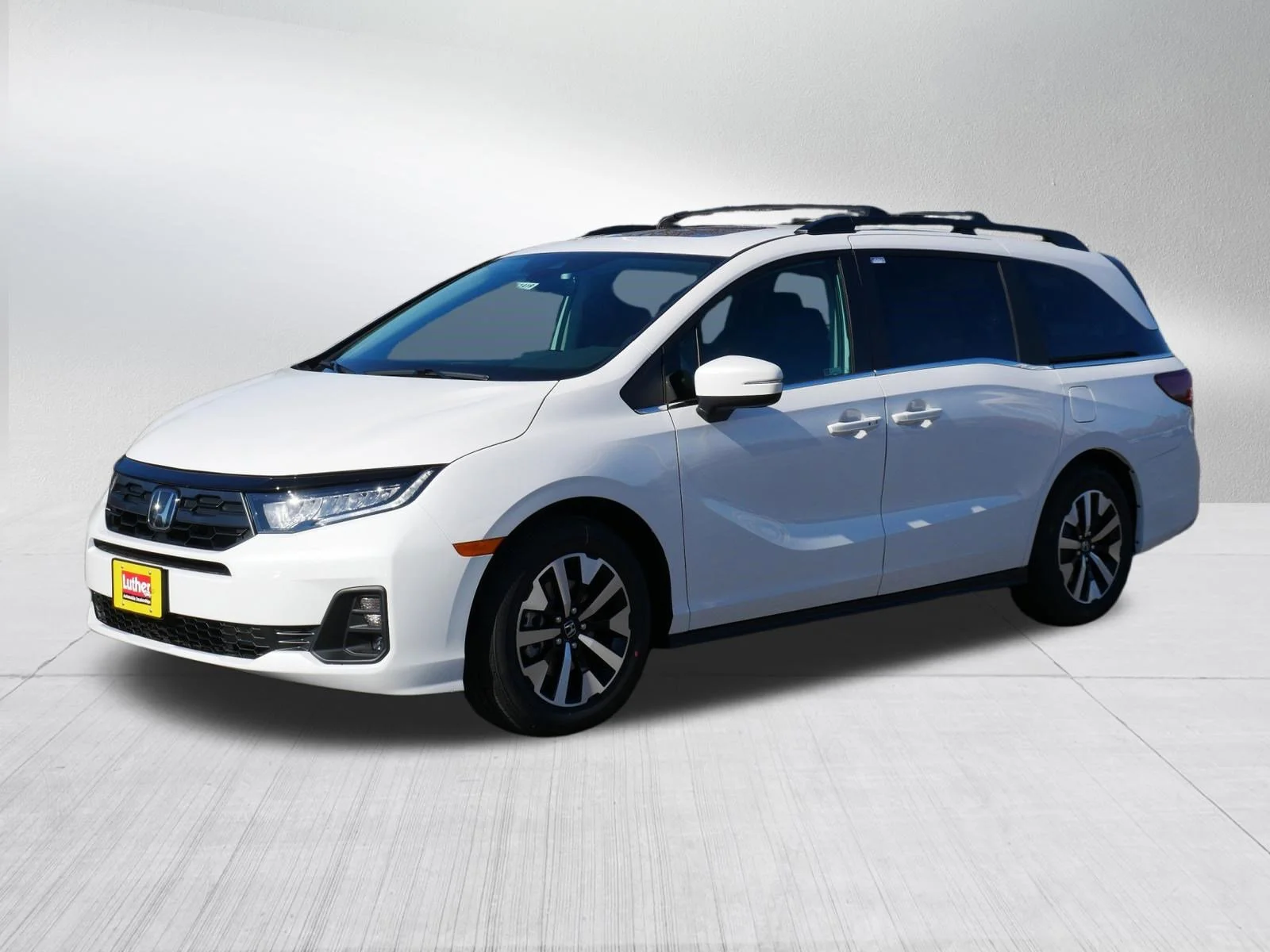 New 2026 Platinum White Pearl Honda EX-L image 3