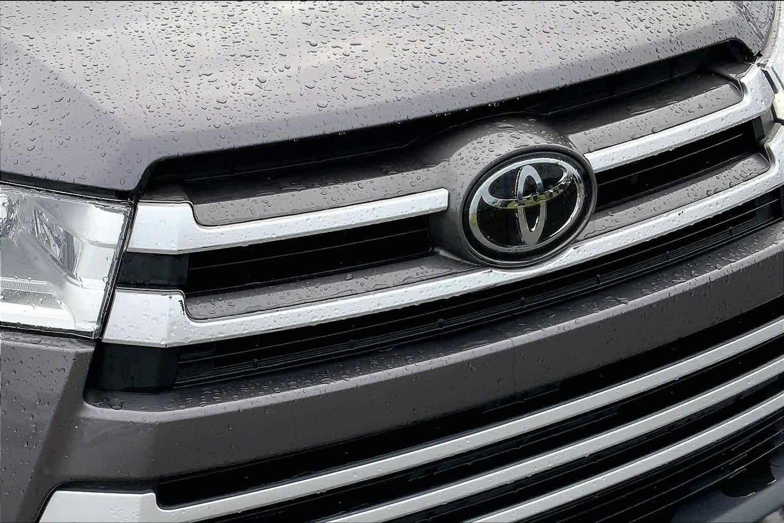 Used 2019 Predawn Gray Mica Toyota LE image 29
