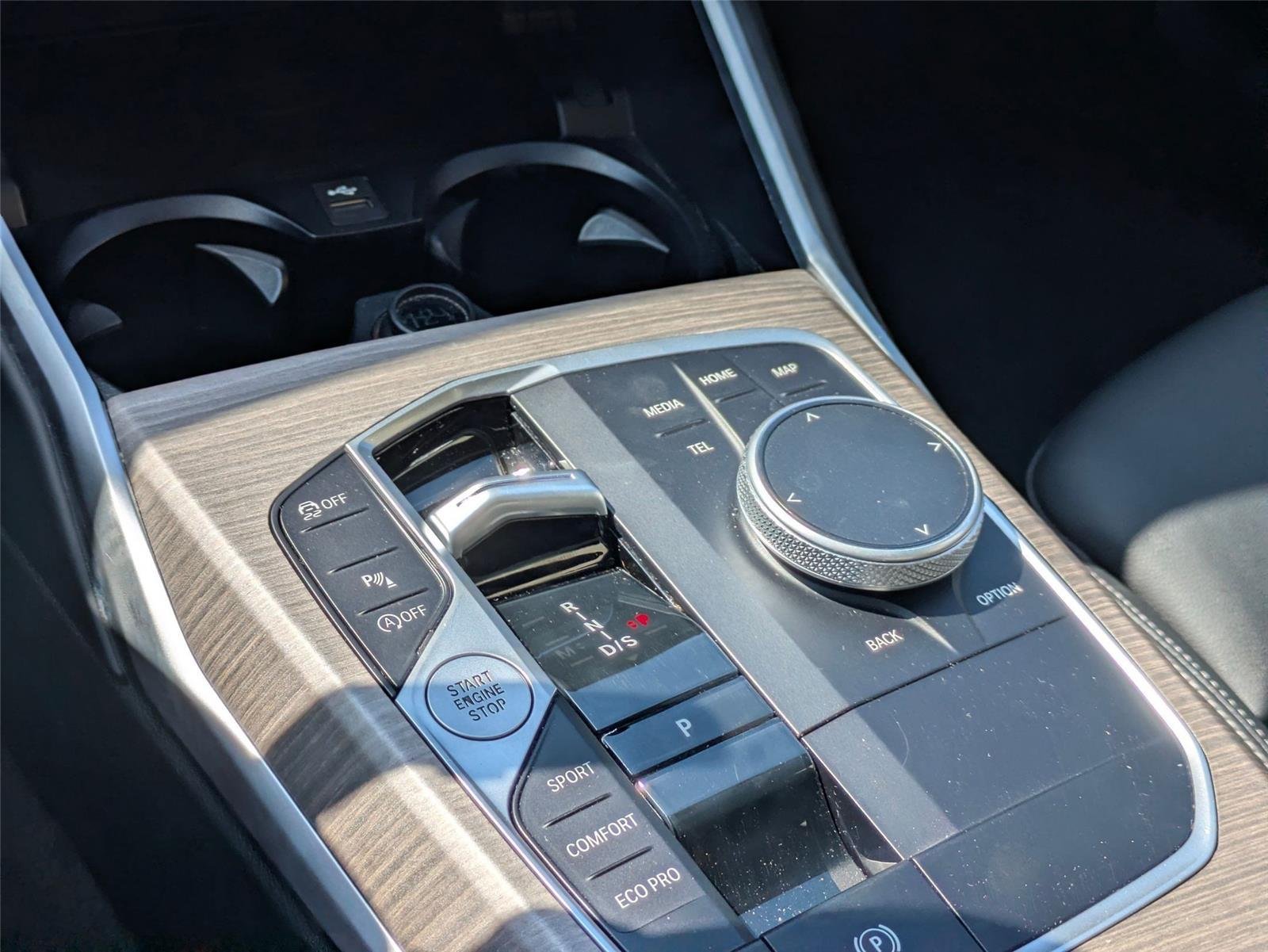 Used 2025  BMW 330i image 23