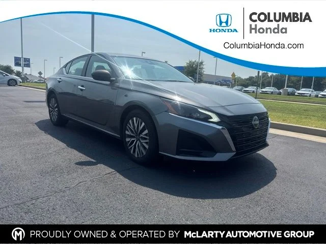 Used 2025 Gray Nissan 2.5 SV image 1