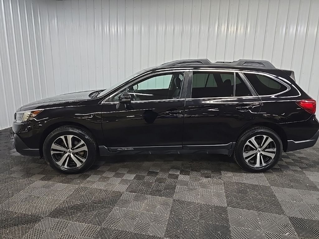 Used 2018 Black Subaru 2.5i image 5