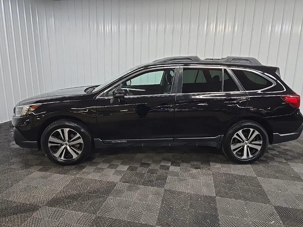 Used 2018 Black Subaru 2.5i image 5