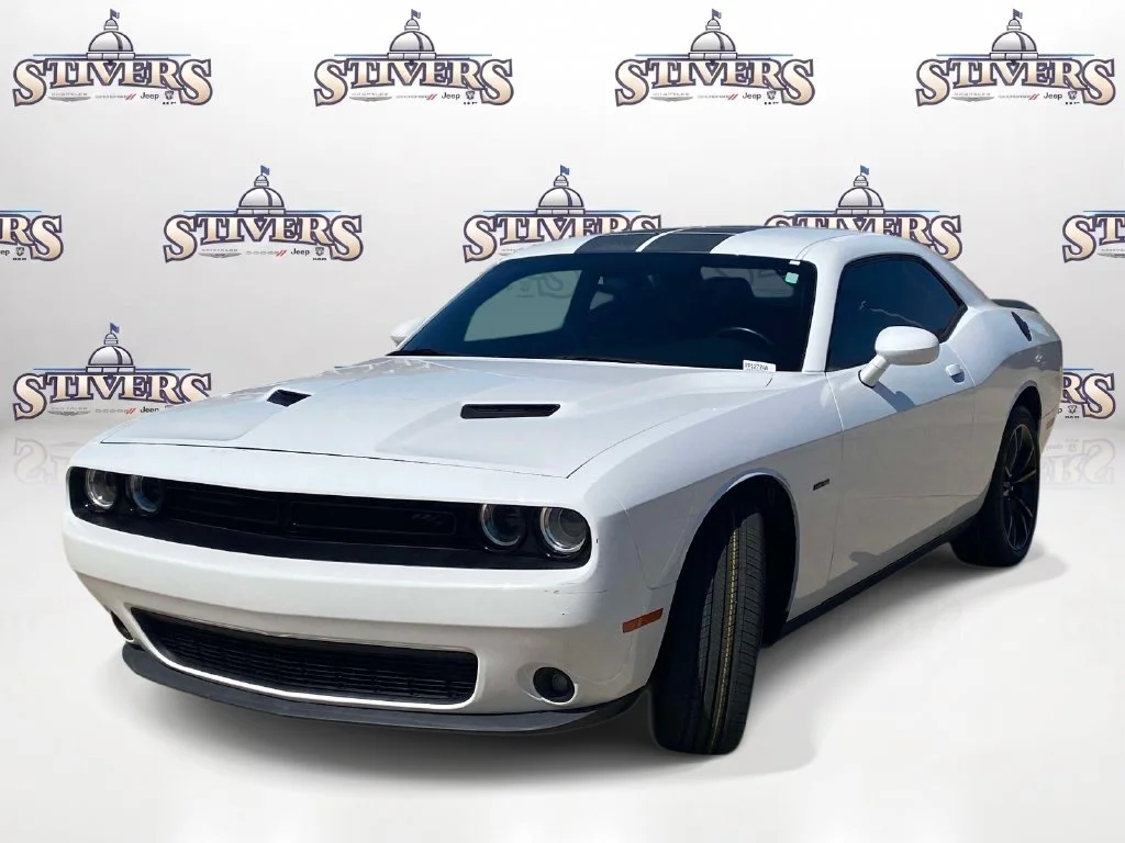 Certified Used 2016 White Dodge R/T image 3